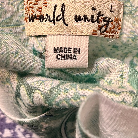 World Unity pullover high low shirt - Picture 5 of 6